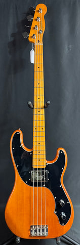 Squier Classic Vibe Telecaster Bass 4-String Bass Guitar Mocha Finish