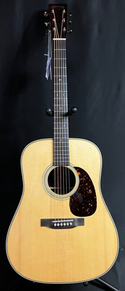 Martin HD-28 (2025) Standard Dreadnought Acoustic Guitar Gloss Natural w/ Case (253)