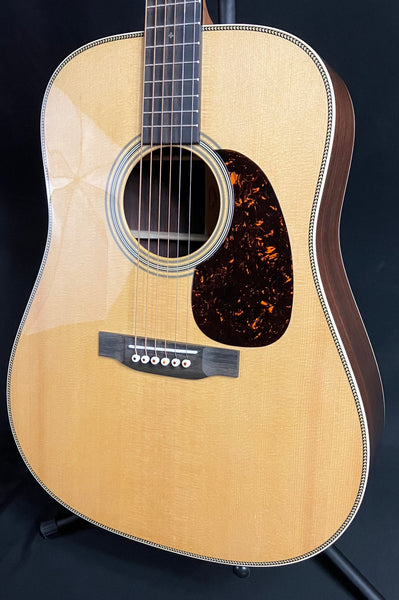 Martin HD-28 (2025) Standard Dreadnought Acoustic Guitar Gloss Natural w/ Case (253)