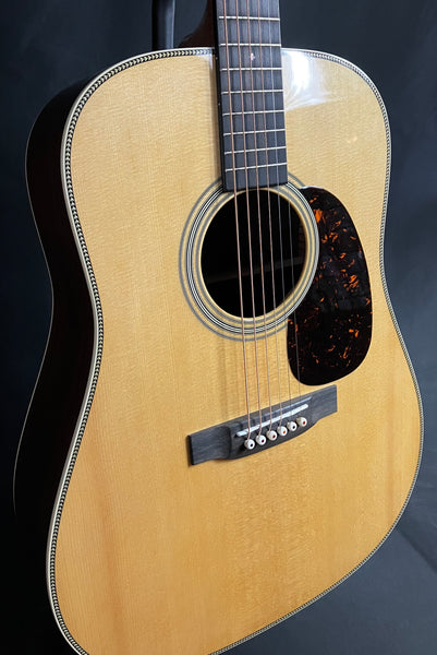 Martin HD-28 (2025) Standard Dreadnought Acoustic Guitar Gloss Natural w/ Case (253)