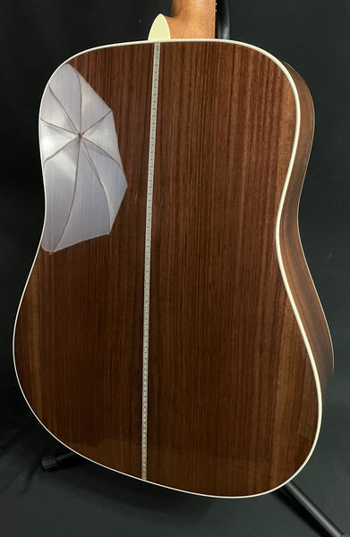 Martin HD-28 (2025) Standard Dreadnought Acoustic Guitar Gloss Natural w/ Case (253)