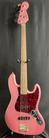 Squier Classic Vibe 60's Jazz Bass 4-String Bass Guitar Burgundy Mist (552)