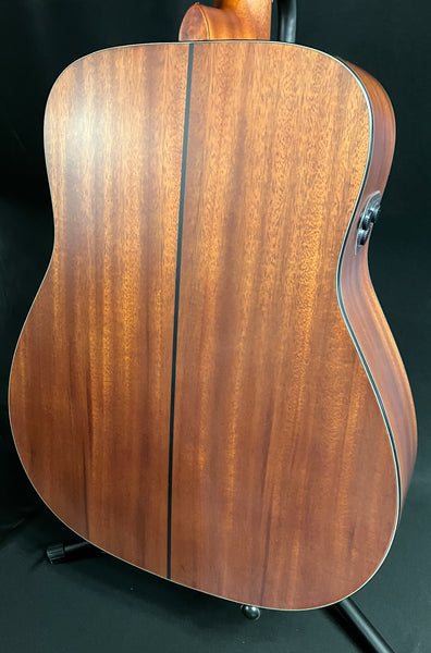 Yamaha FGX3 Red Label Dreadnought Acoustic-Electric Guitar Vintage Natural w/ Case