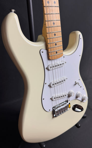 Fender Standard Stratocaster (2025) Electric Guitar Olympic White Finish (348)