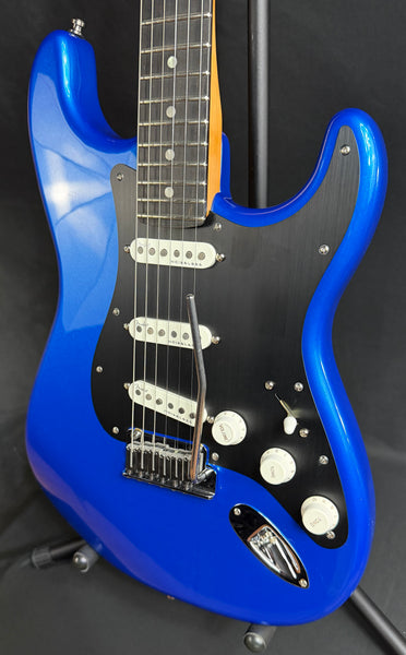 Fender American Ultra II Stratocaster Electric Guitar Noble Blue Finish w/ OHSC
