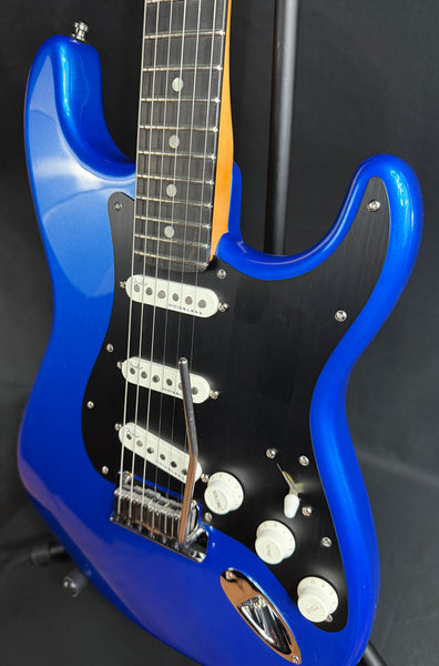 Fender American Ultra II Stratocaster Electric Guitar Noble Blue Finish w/ OHSC