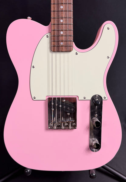 Squier FSR Classic Vibe 60's Custom Esquire Electric Guitar Shell Pink