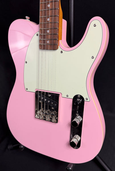 Squier FSR Classic Vibe 60's Custom Esquire Electric Guitar Shell Pink