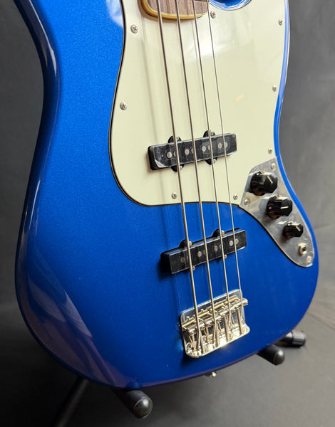 Squier Classic Vibe Late 60's Jazz Bass 4-String Bass Guitar Lake Placid Blue (158)