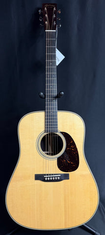 Martin Super HD-28 Dreadnought Acoustic Guitar Gloss Natural Finish w/ Case