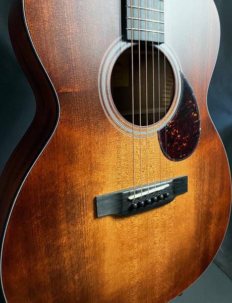Eastman E1OM-CLA Orchestra Model Acoustic Guitar Classic Finish w/ Gig Bag