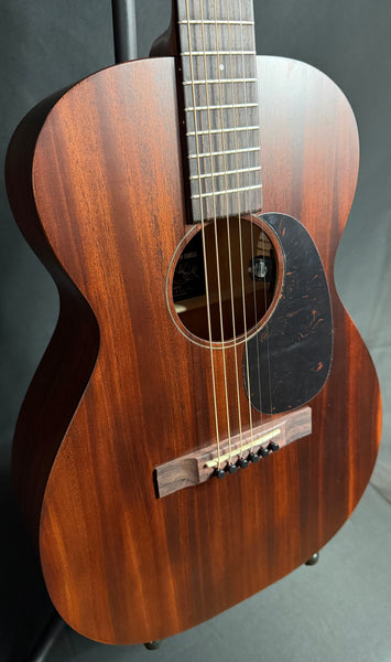 Martin 0-10E Retro Jason Isbell Parlor Acoustic-Electric Guitar Natural w/ Soft Case (640)