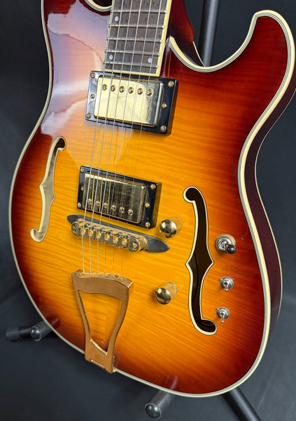 Eastwood Classic 6 TA PH Hollow Body Electric Guitar Tobacco Sunburst w/ OHSC