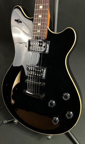 EVH SA-126 Standard Semi-Hollow Body Electric Guitar Piano Black Finish