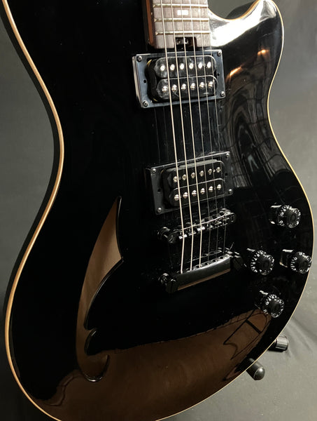 EVH SA-126 Standard Semi-Hollow Body Electric Guitar Piano Black Finish