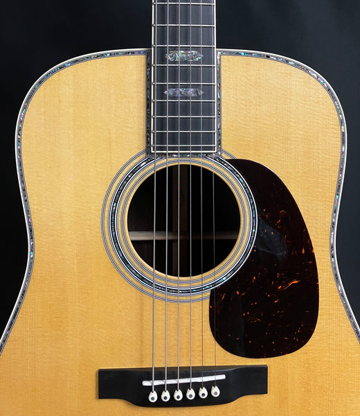 Martin D-45 Dreadnought Acoustic Guitar Vintage Natural Finish w/ Hardshell Case