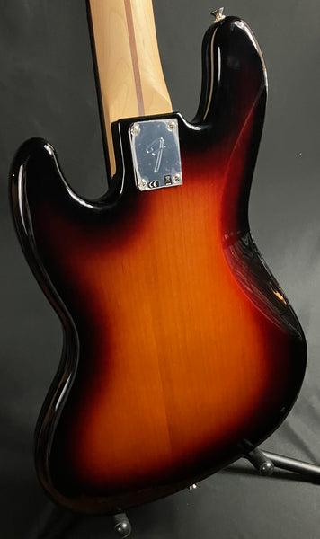 Fender Player Jazz Bass V 5-String Bass Guitar 3-Tone Sunburst Finish