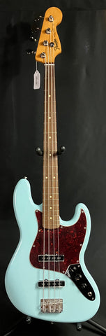Fender Vintera 60's Jazz Bass 4-String Bass Guitar Daphne Blue Finish w/ Gig Bag