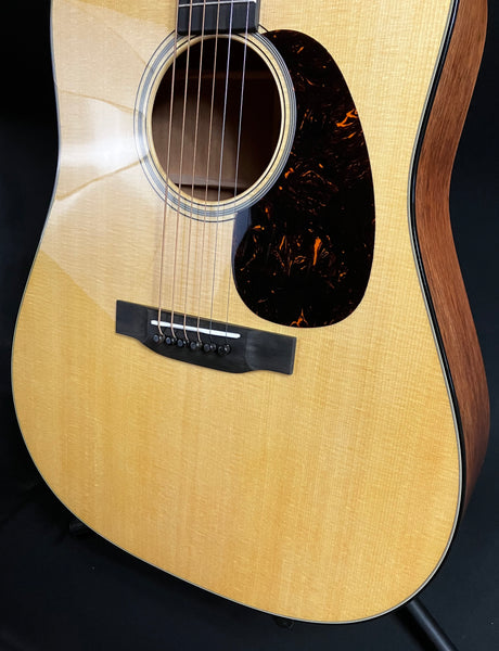 Martin D-18 (2025) Dreadnought Acoustic Guitar Gloss Natural Finish w/ Case (934)