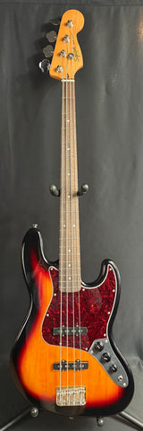 Squier Classic Vibe 60's Jazz Bass 4-String Bass Guitar 3-Tone Sunburst