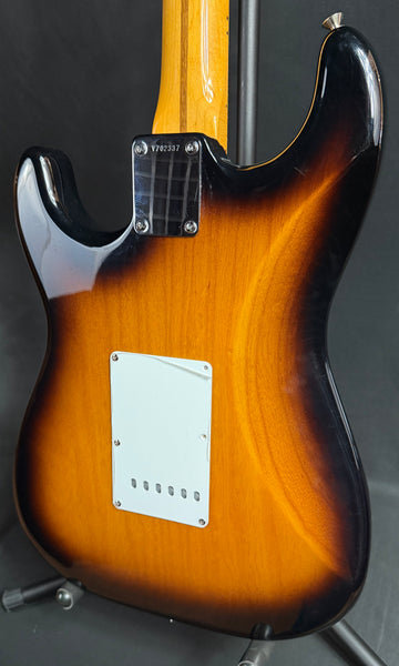 Fender 70th Anniversary American Vintage II 1954 Stratocaster Electric Guitar 2-Tone Sunburst w/ OHSC