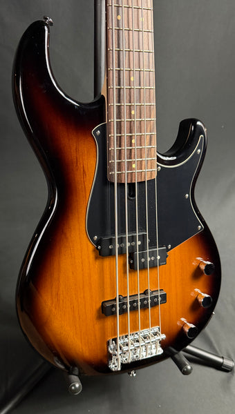Yamaha BB435 Broad Bass 5-String Bass Guitar Tobacco Sunburst Finish