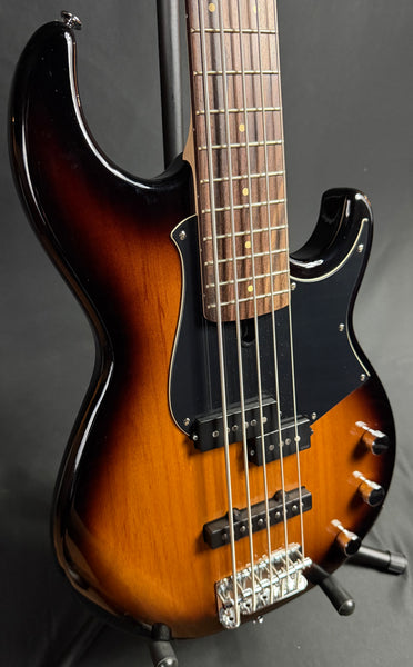Yamaha BB435 Broad Bass 5-String Bass Guitar Tobacco Sunburst Finish