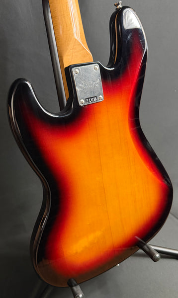 Squier Classic Vibe 70's Jazz Bass 4-String Bass Guitar 3-Tone Sunburst Finish