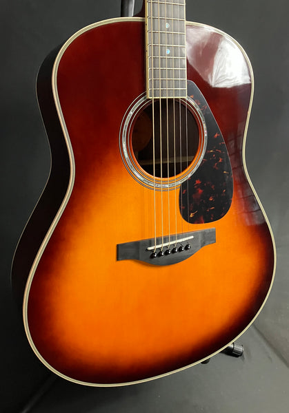 Yamaha LL16BS Handcrafted A.R.E. Acoustic-Electric Guitar Brown Sunburst w/ Case