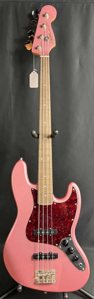 Squier Classic Vibe 60's Jazz Bass 4-String Bass Guitar Burgundy Mist (563)