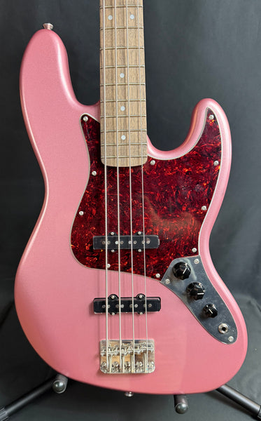 Squier Classic Vibe 60's Jazz Bass 4-String Bass Guitar Burgundy Mist (563)