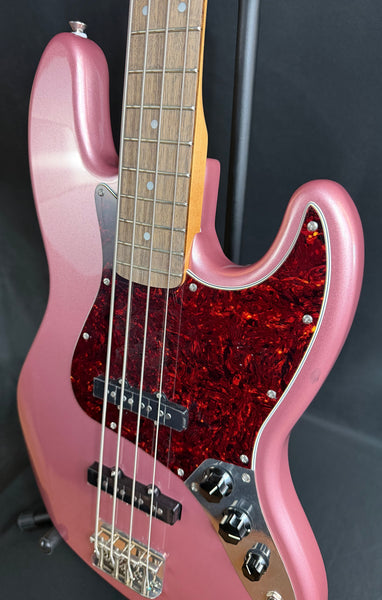 Squier Classic Vibe 60's Jazz Bass 4-String Bass Guitar Burgundy Mist (563)