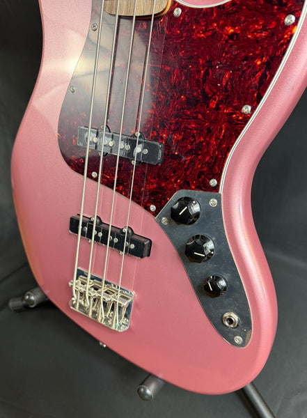 Squier Classic Vibe 60's Jazz Bass 4-String Bass Guitar Burgundy Mist (563)