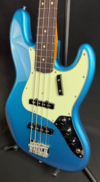 Fender Vintera II '60s Jazz Bass 4-String Bass Guitar Lake Placid Blue w/ Gig Bag