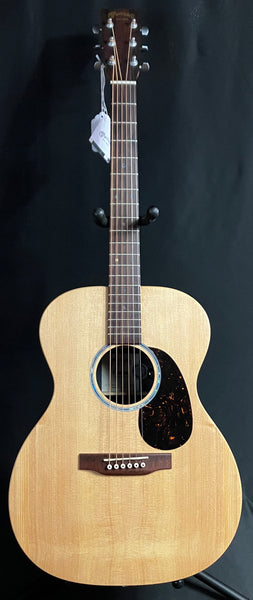 Martin 000-X2E Brazilian Auditorium Acoustic-Electric Guitar Natural w/ Gig Bag