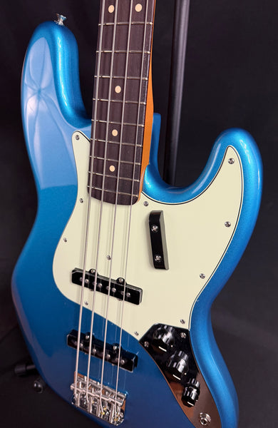Fender Vintera II '60s Jazz Bass 4-String Bass Guitar Lake Placid Blue w/ Gig Bag