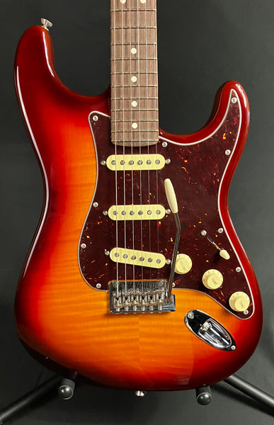 Fender 70th Anniversary American Professional II Stratocaster Electric Guitar Comet Burst w/ OHSC