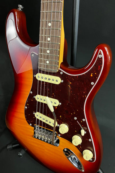 Fender 70th Anniversary American Professional II Stratocaster Electric Guitar Comet Burst w/ OHSC