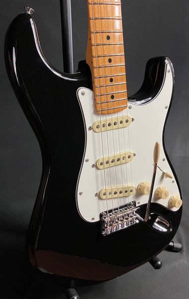 Fender Player II Stratocaster Electric Guitar Gloss Black Finish