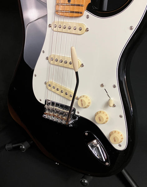 Fender Player II Stratocaster Electric Guitar Gloss Black Finish