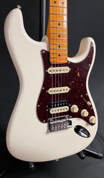 Fender American Professional II Stratocaster HSS Electric Guitar Olympic White w/ OHSC
