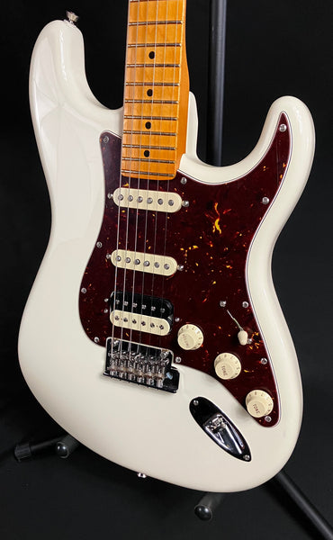 Fender American Professional II Stratocaster HSS Electric Guitar Olympic White w/ OHSC
