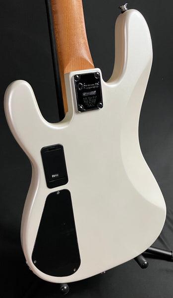 Charvel Pro-Mod San Dimas Bass PJ IV 4-String Bass Guitar Platinum Pearl w/ Gig Bag