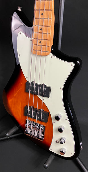 Fender Player Plus Active Meteora Bass 4-String Bass Guitar 3-Tone Sunburst w/ Gig Bag