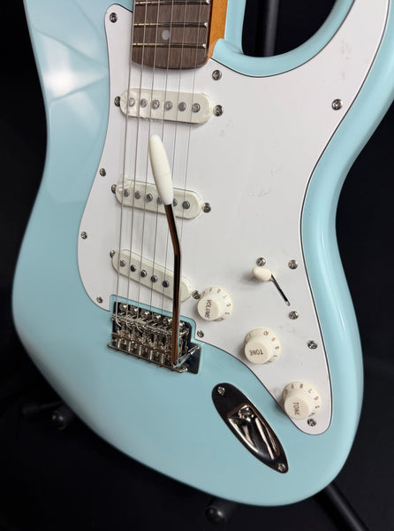 Squier FSR Classic Vibe 70's Stratocaster Electric Guitar Sonic Blue Finish (702)