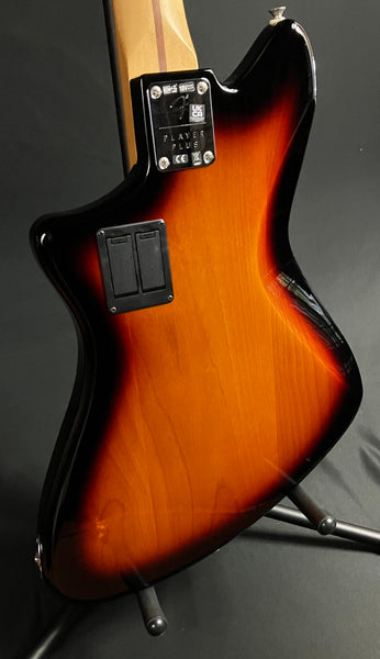 Fender Player Plus Active Meteora Bass 4-String Bass Guitar 3-Tone Sunburst w/ Gig Bag