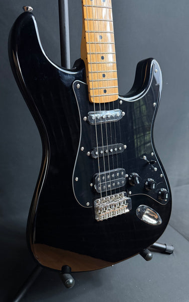 Squier Classic Vibe 70's Stratocaster HSS Electric Guitar Gloss Black (185)