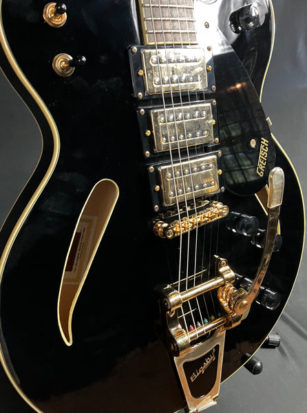 Gretsch G2627TG Center Block 3-Pickup Electric Guitar Gloss Black w/ Gold Hardware