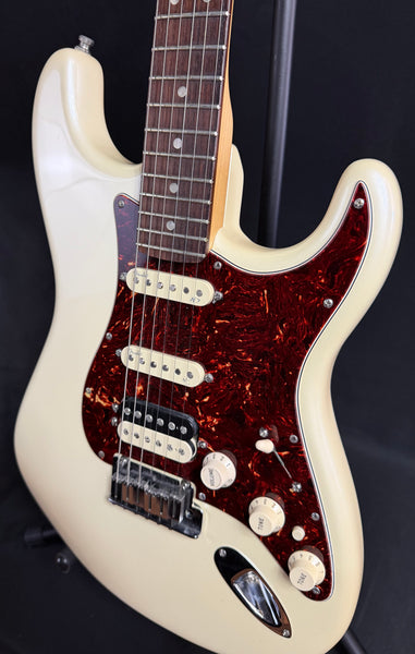 Fender American Deluxe Stratocaster HSS Electric Guitar Olympic Pearl Finish w/ OHSC