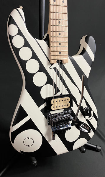 EVH Striped Series Circles Electric Guitar White and Black Finish w/ Gig Bag